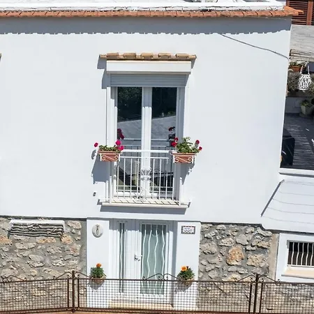 La Necussella * אנה קאפרי